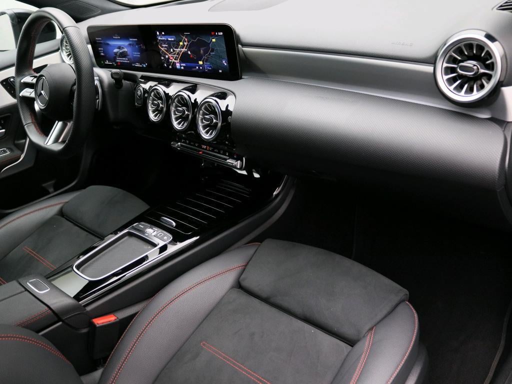 Mercedes-Benz A-Klasse 250 e business solution amg amg line | night pakket 