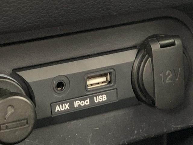 Kia Rio 1.2 cvvt navi | clima | cruise | parkeersensoren | trekhaak | nap e