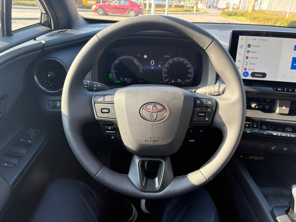 Toyota C-hr 2.0 plug-in hybrid 220 dynamic