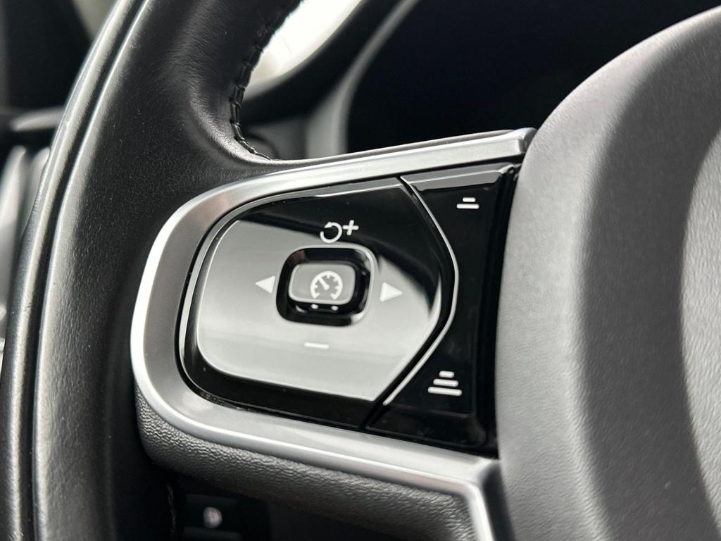 Volvo V60 t6 398pk recharge r-design| camera| trekhaak| stoel+stuur.verw|
