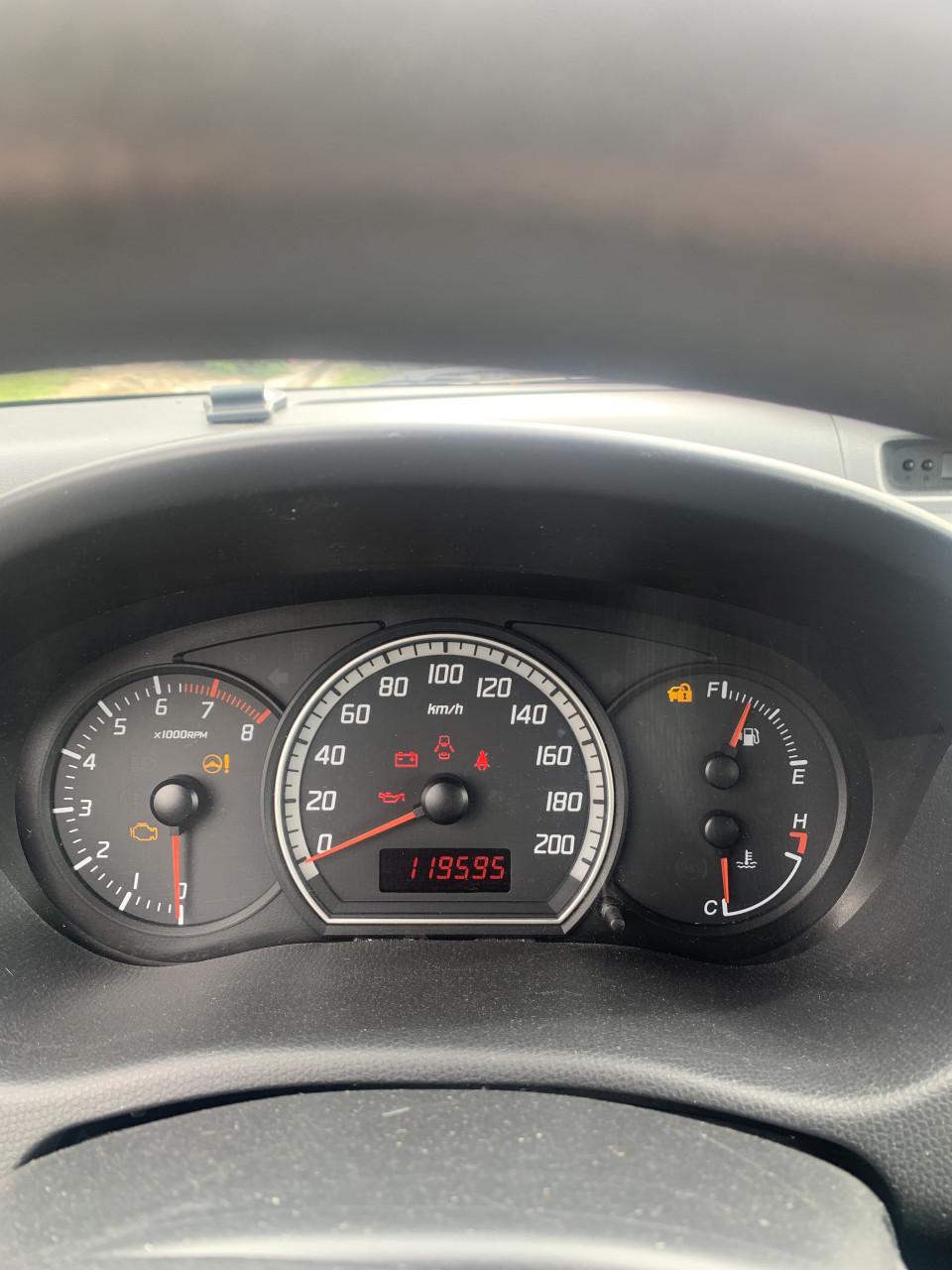 Suzuki swift 1,3