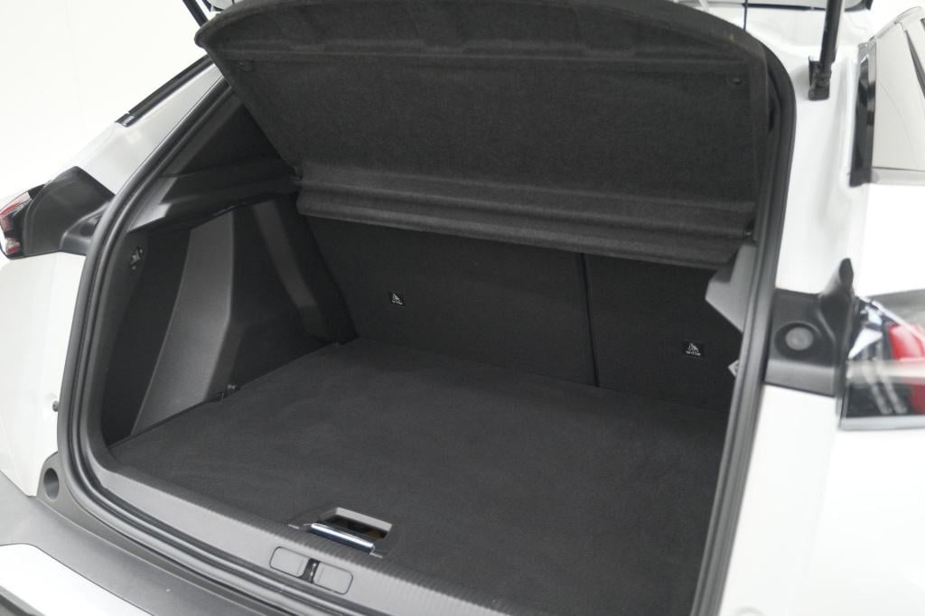 Peugeot 2008 puretech 130 eat8 allure pack | camera | parkeersensoren | key