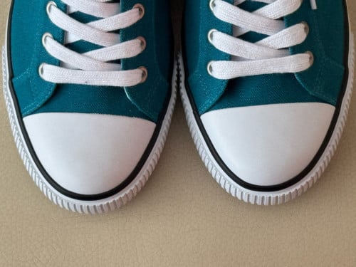 Nieuwe Mistral canvas sneakers, maat 42
