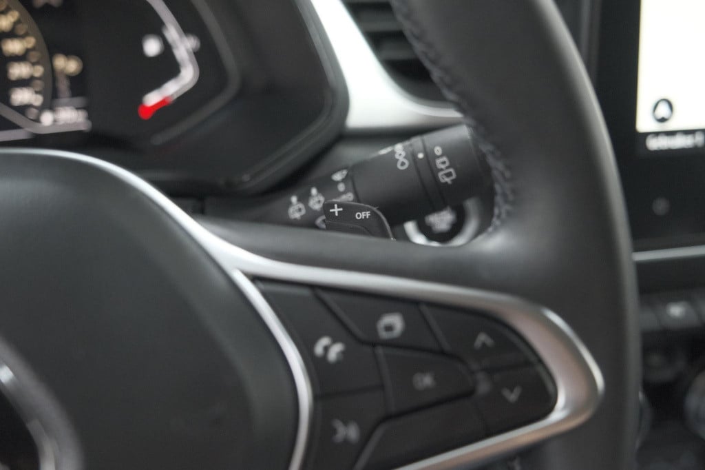 Renault Captur mild hybrid 140 edc techno | navigatie | camera | parkeersen