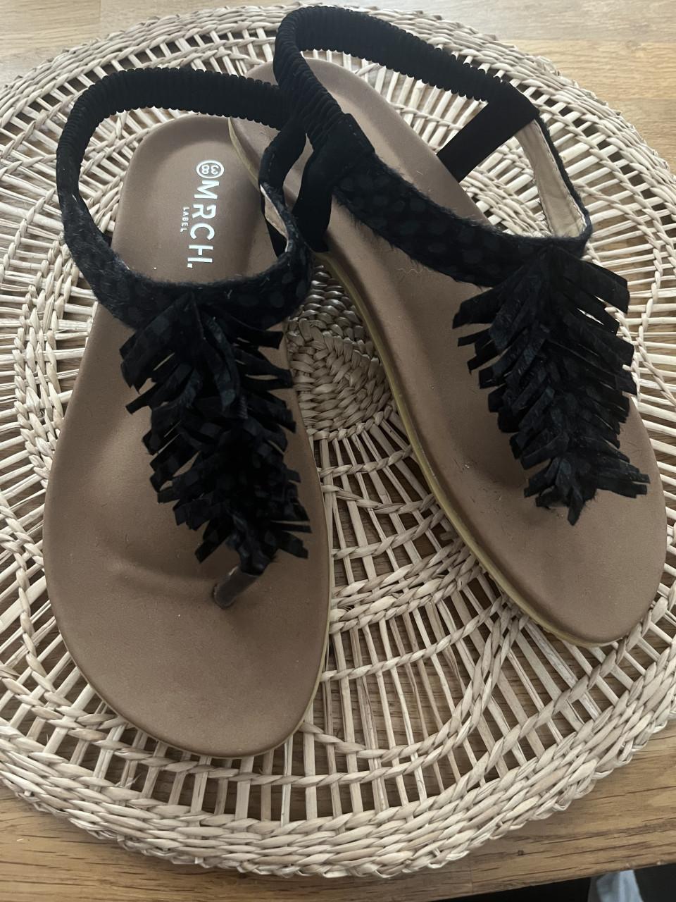 Partij nieuwe sandalen