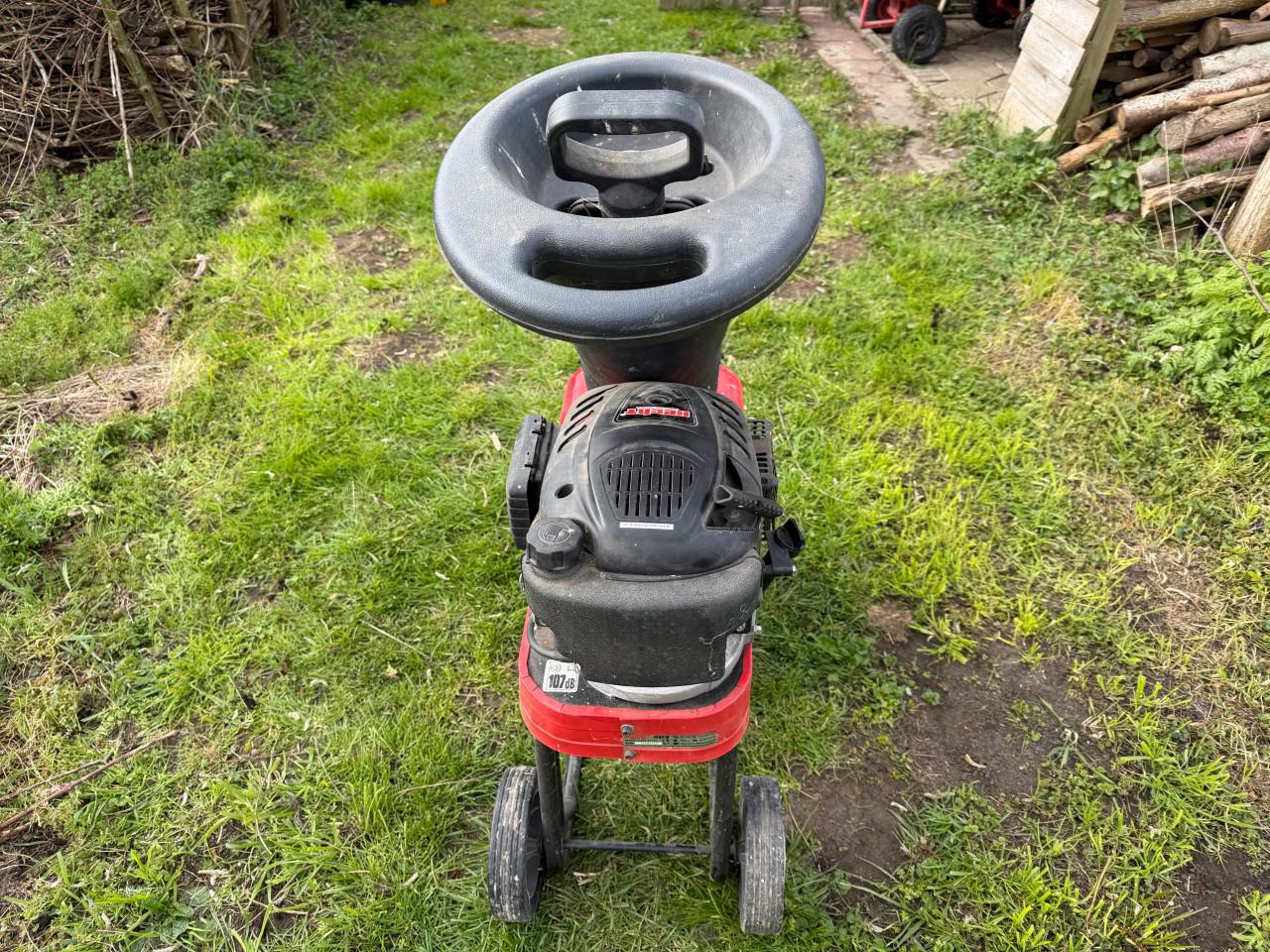 Hakselaar voor kleine takken