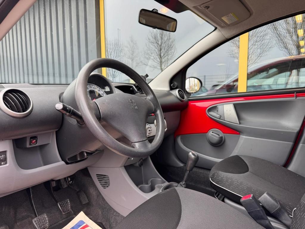 Peugeot 107 1.0-12v xs