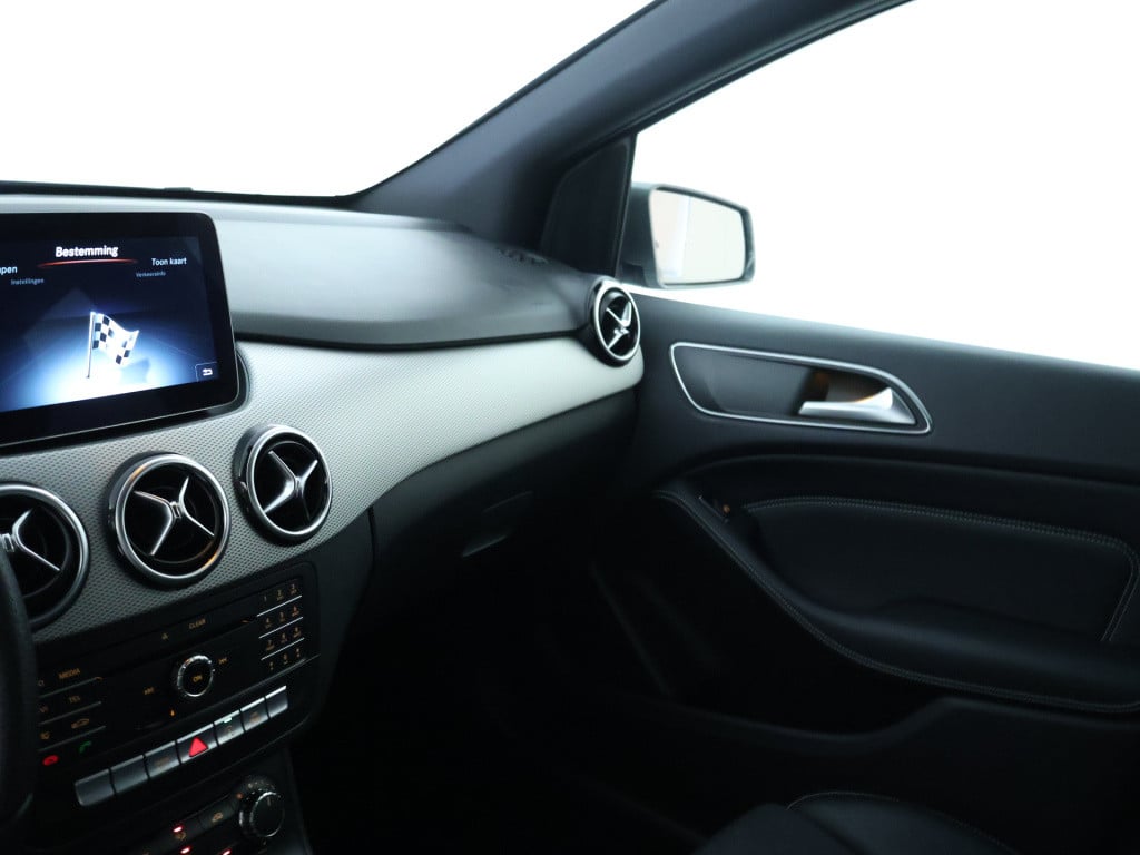 Mercedes-Benz B-Klasse 180 ambition | trekhaak | parkeersensoren | inclusie