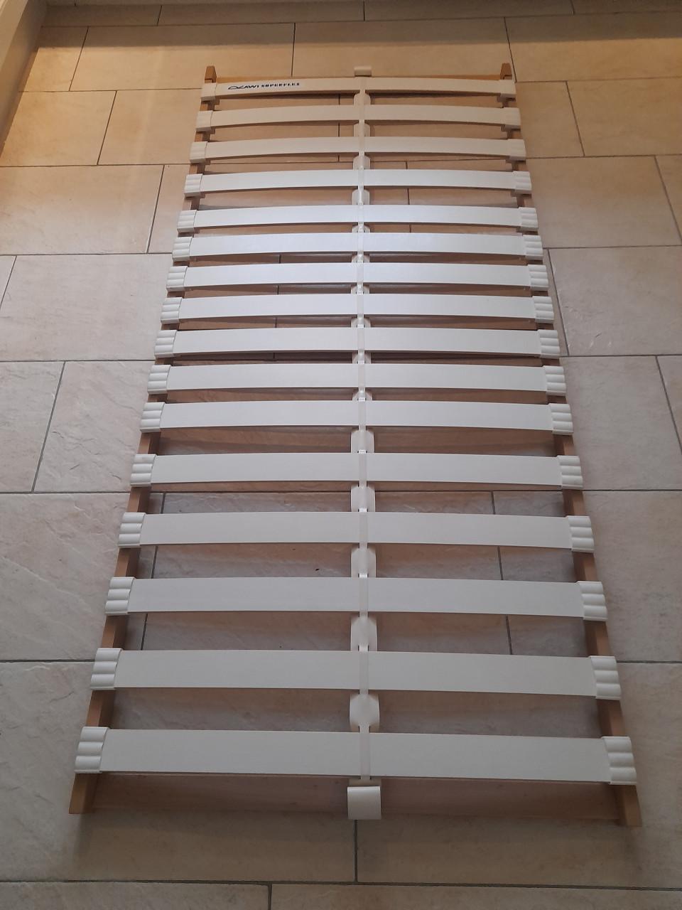 Lattenbodem 90 x 200 (in goede staat )