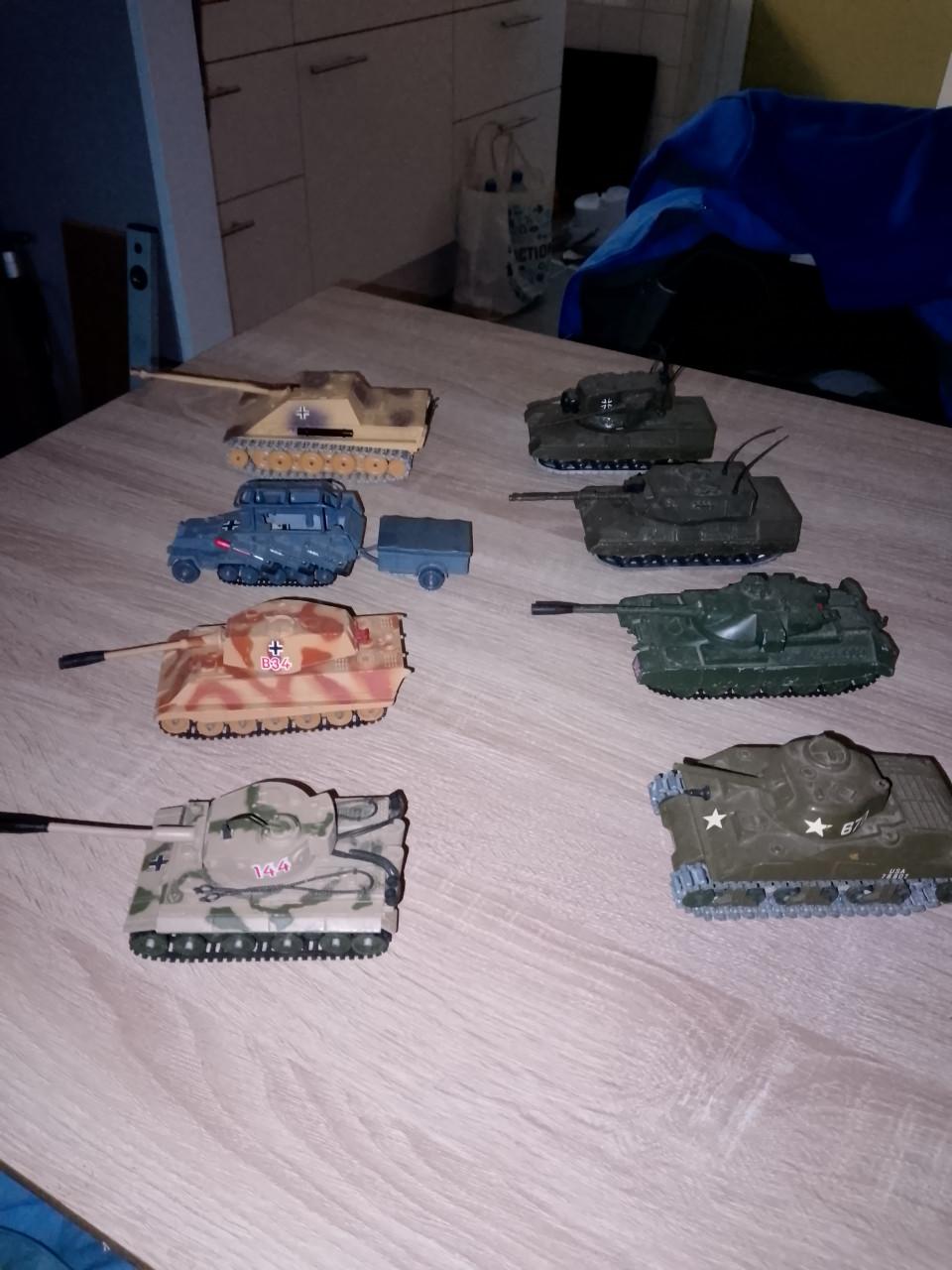 Te koop Solido, Siku, Corgi tanks