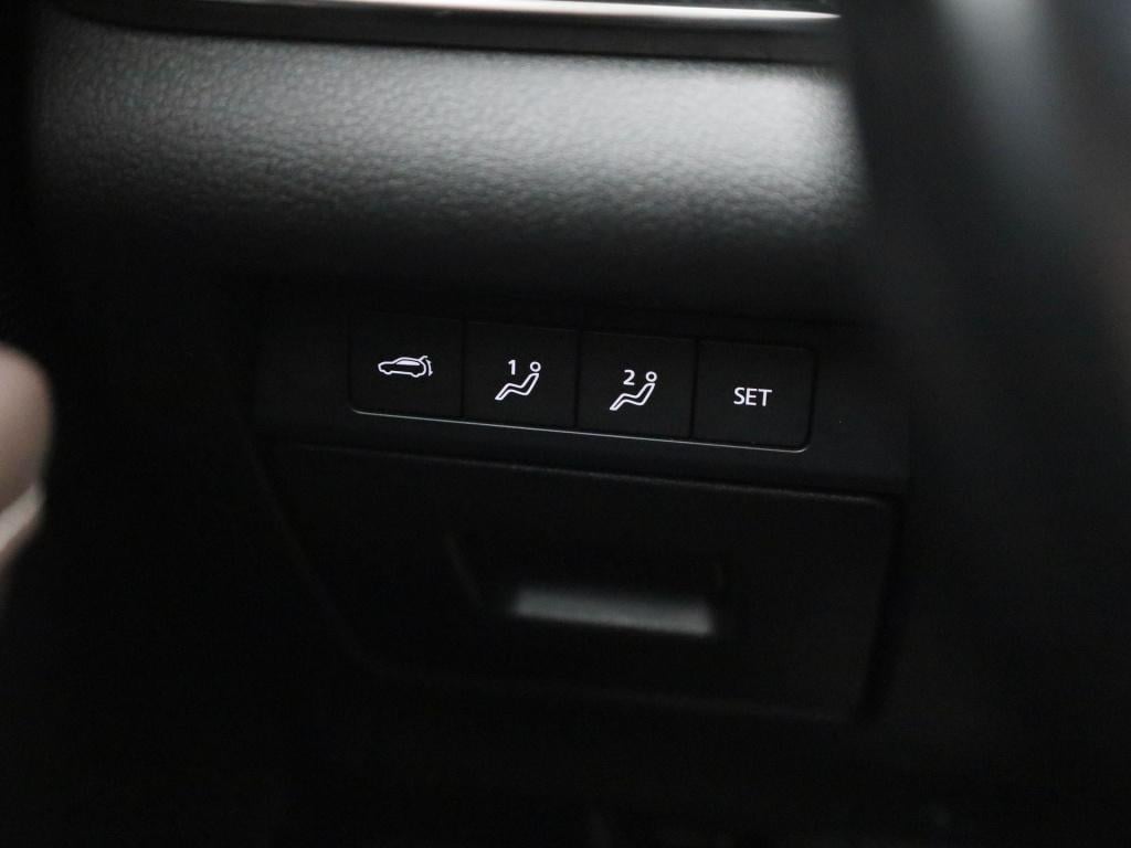 Mazda Cx-30 2.0 e-skyactiv-g m hybrid comfort | navigatie | apple carplay /