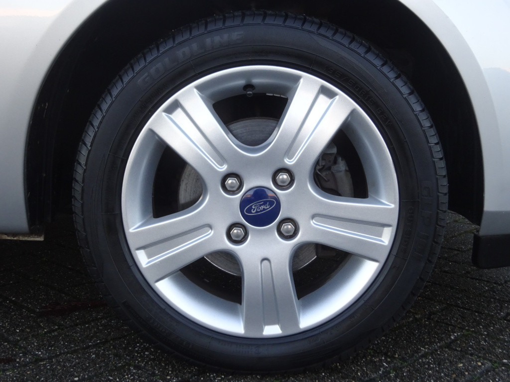 Ford Fiesta 1.6-16v futura 1e eigenaar / airco / elektr. ramen / lm velgen 