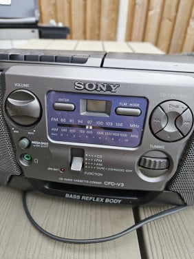 Sony CFD-V3 portable radio, cd, cassette speler boombox....