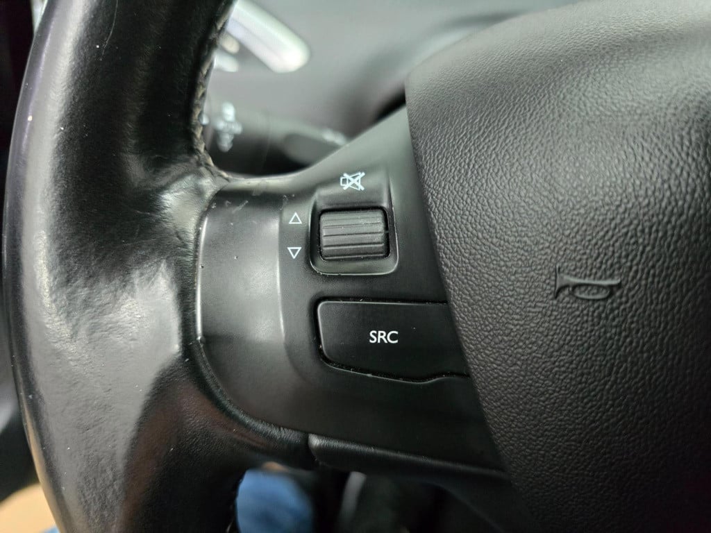Peugeot 208 occasion 1.2 puretech allure met carplay en cruisecontrol | twe