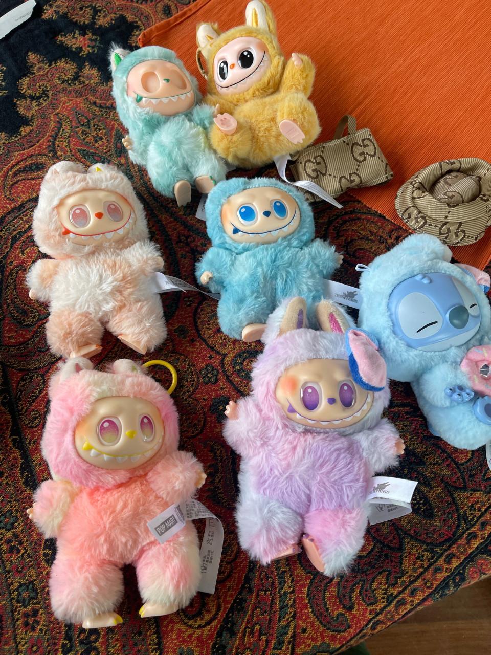 7 labubu plus kledingsetje