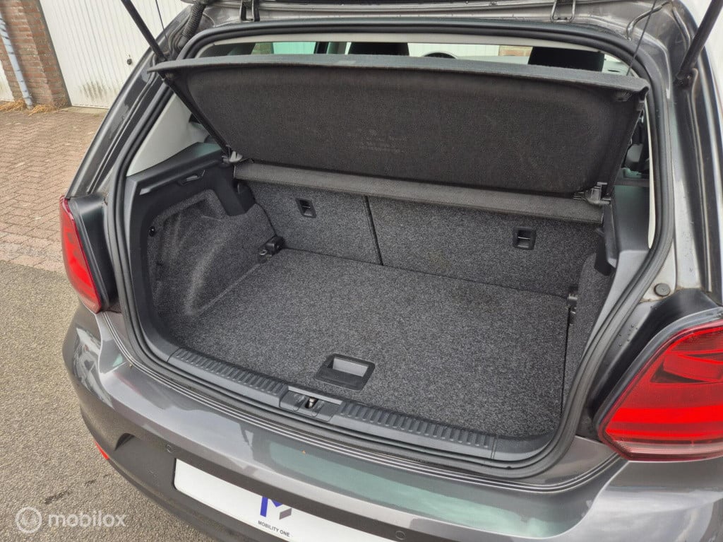 Volkswagen Polo 1.2 tsi comfortline / parkeersensoren voor + achter / stoel