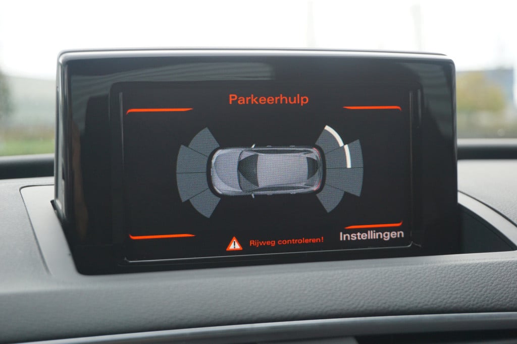 Audi Q3 1.4 tfsi cod adrenalin automaat - climate / navi / cruise / parkeer