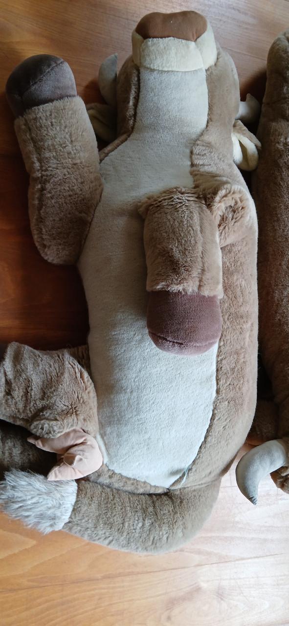2 grote koe knuffeldieren