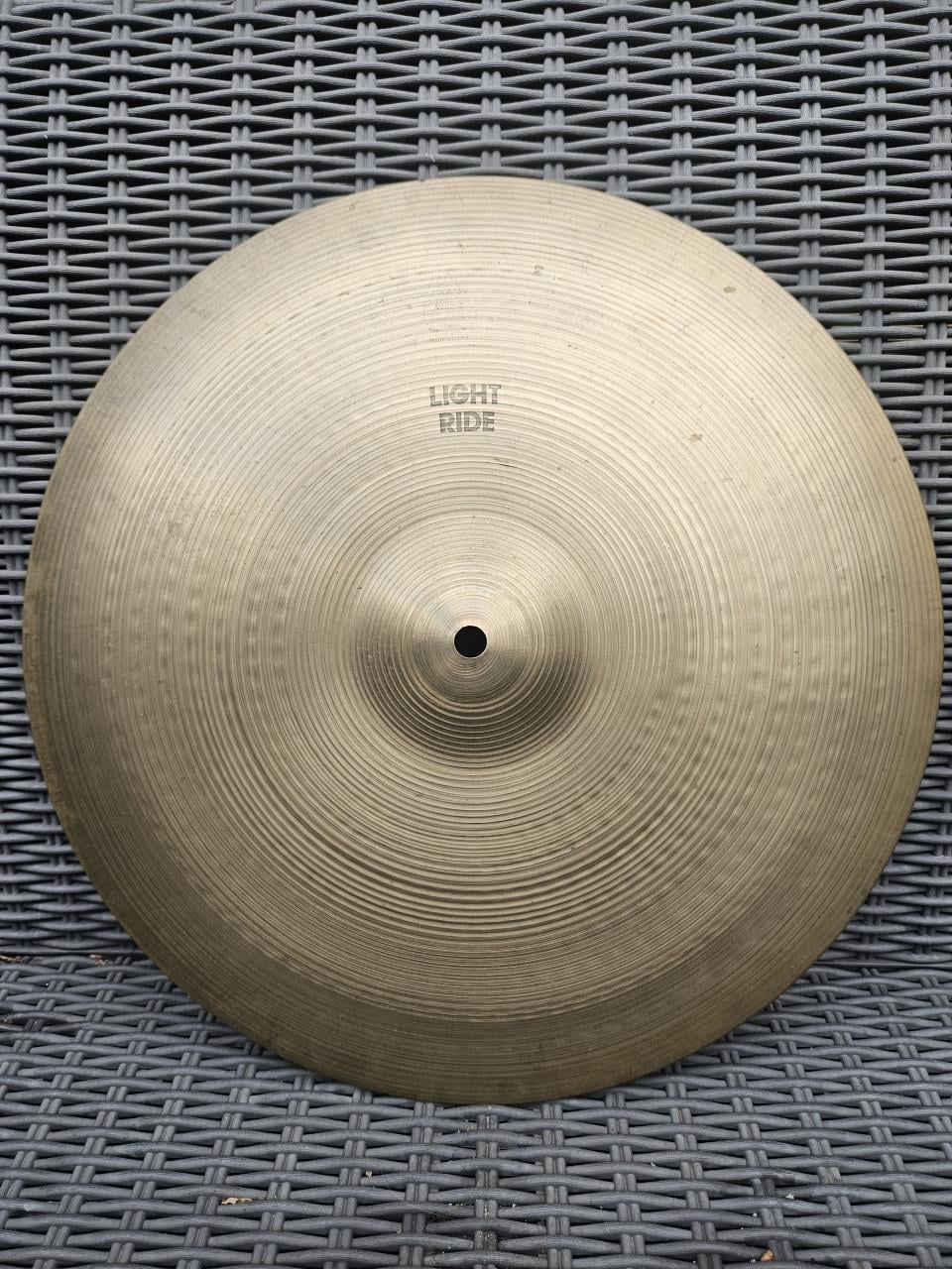 Zildjian Avedis 16" Light Ride 1164 gram