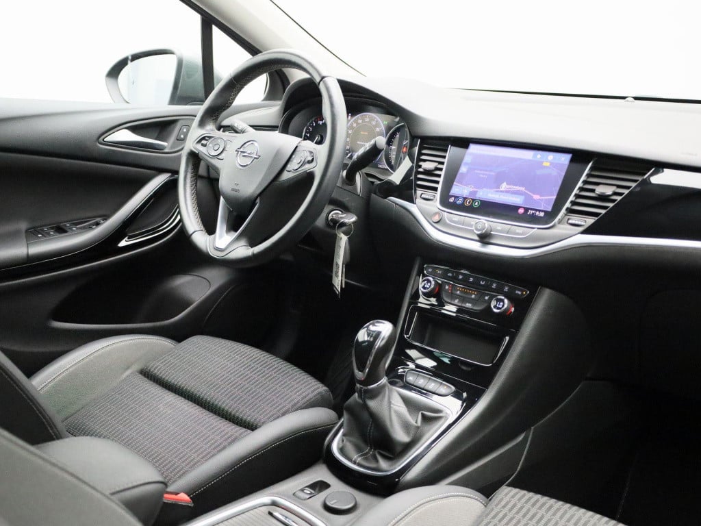 Opel Astra 1.2 edition | lmv | parkeer sensoren | climate control | dab | s