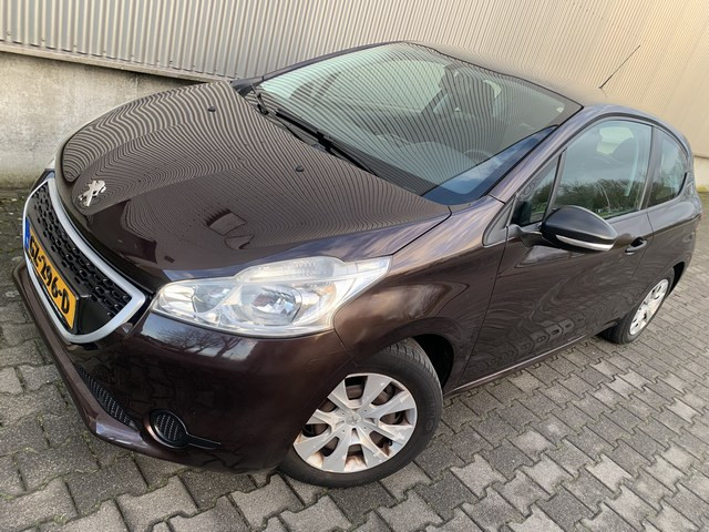 Peugeot 208 1.0 - v e r k o c h t