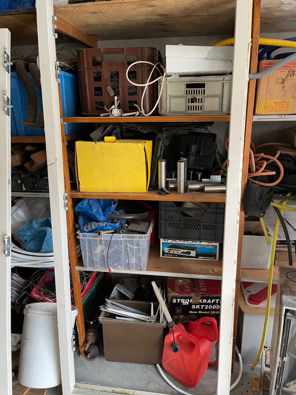 Hardhouten buitendeur met kozijn