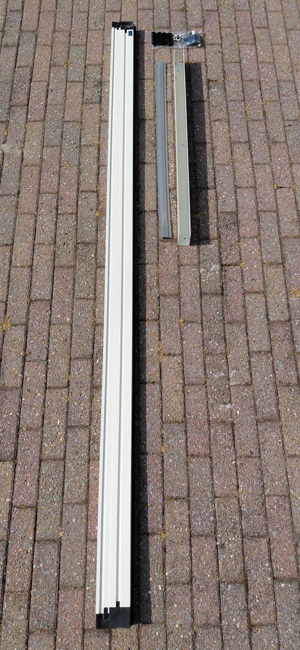 Plissé hordeur creme wit RAL 9001 met zwart gaas