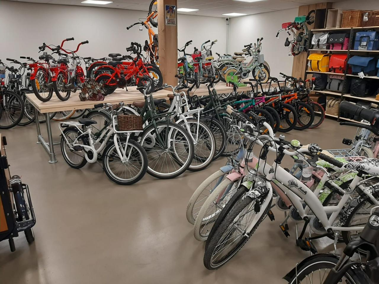 Ruim assortiment nieuwe kinderfietsen van 12 tot 26 inch !
