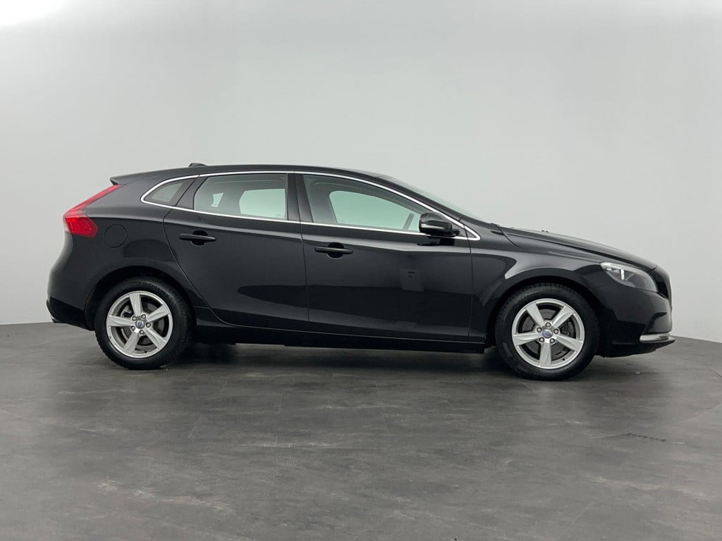 Volvo V40 1.6 t3 momentum clima cruise 107262km
