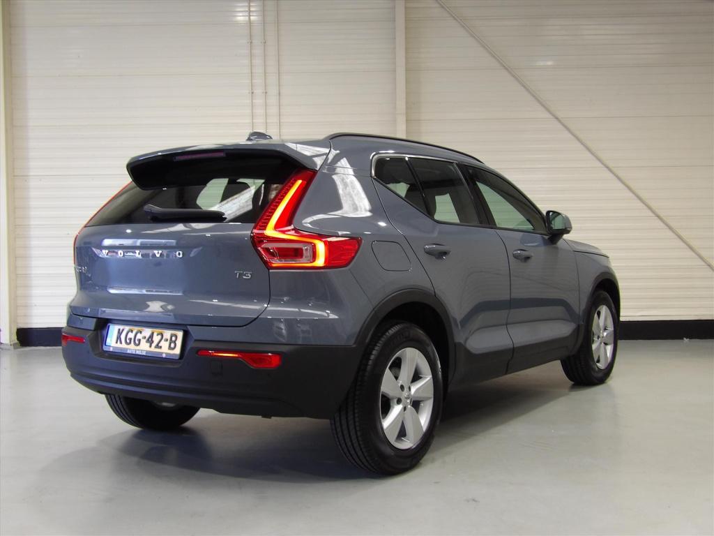 Volvo XC40 t3 163pk geartronic momentum core