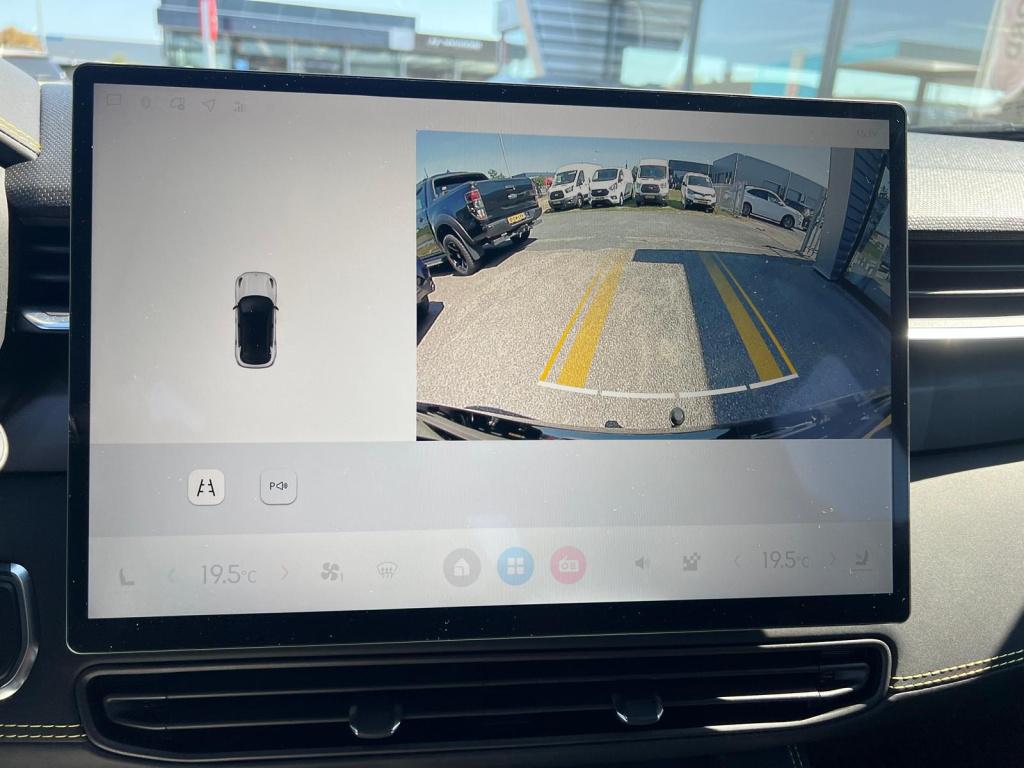 Lynk & Co 01 1.5 276pk phev 3dth core , trekhaak , carplay , adaptive cc ,