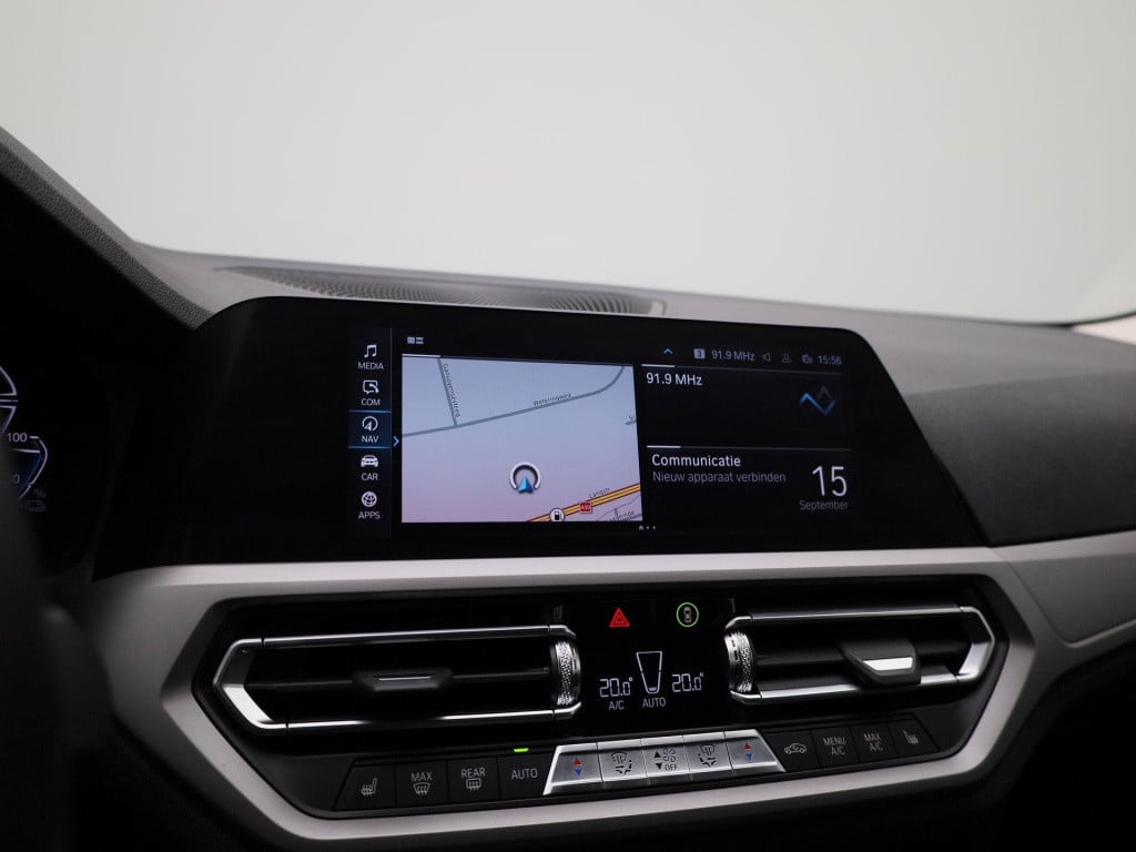BMW 3-serie touring 330e business edition plus | automaat | navigatie | app