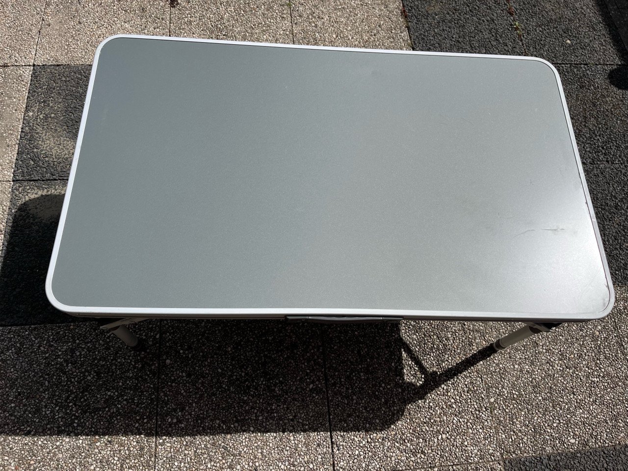 Verstelbare campingtafel