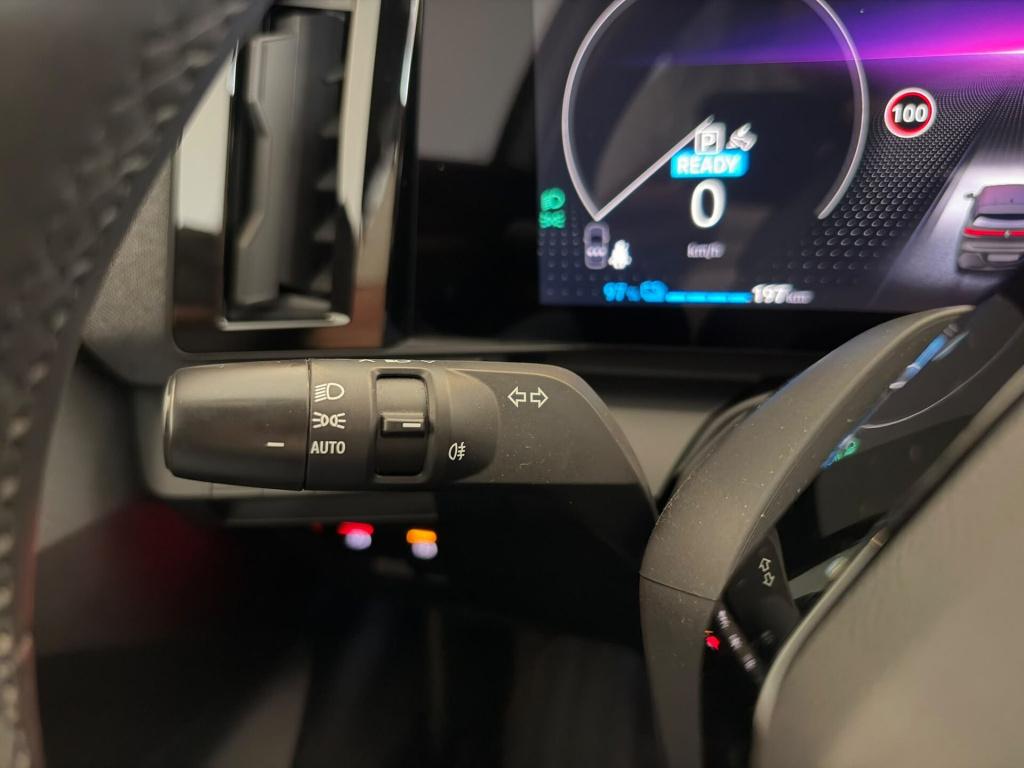 Renault Megane E-tech ev40 standard charge equilibre