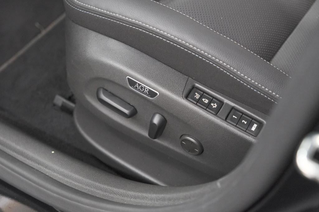 Opel Astra 130 business elegance | schuif-/kanteldak | camera | stoelventil