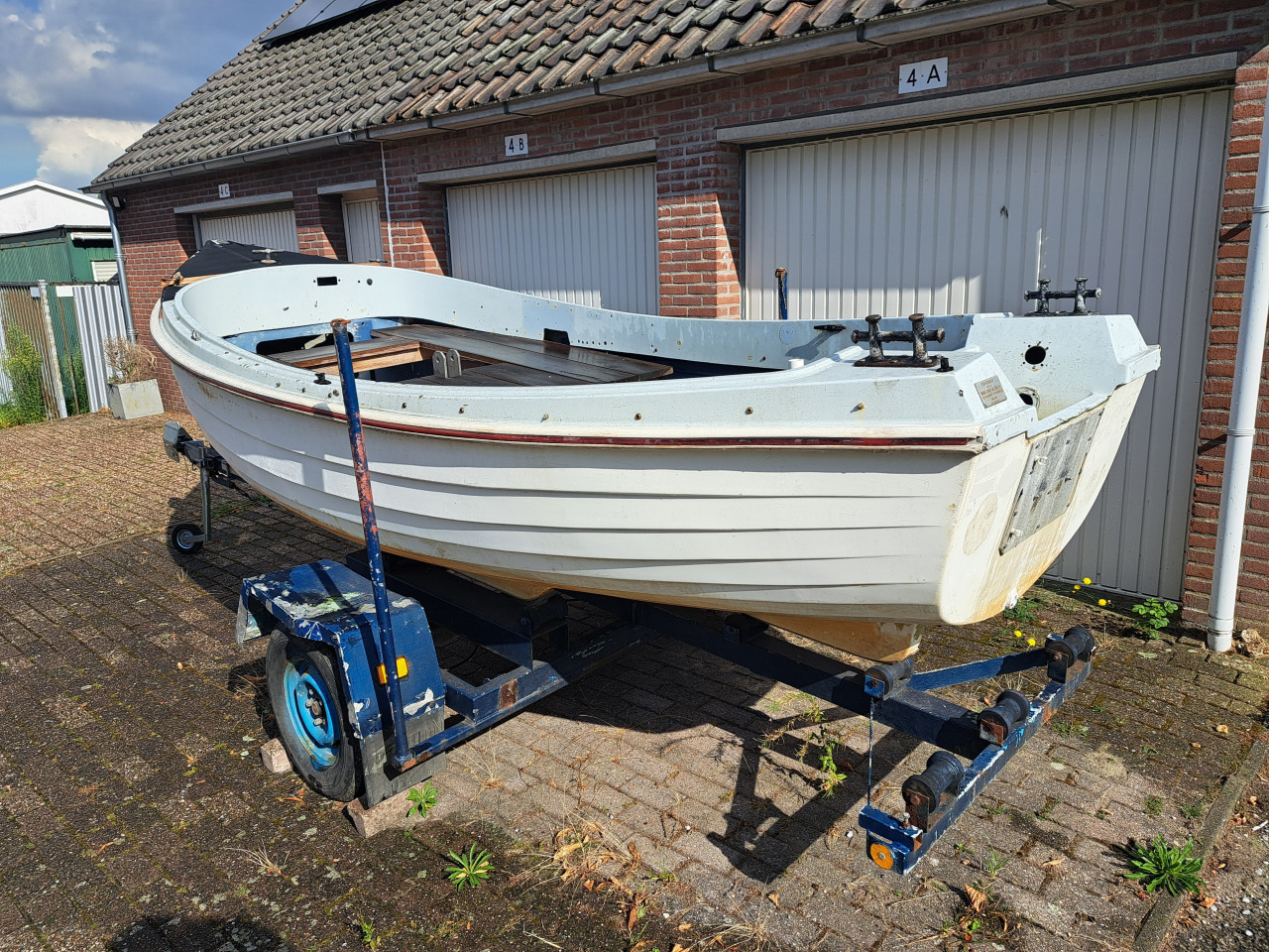 Sloep met trailer