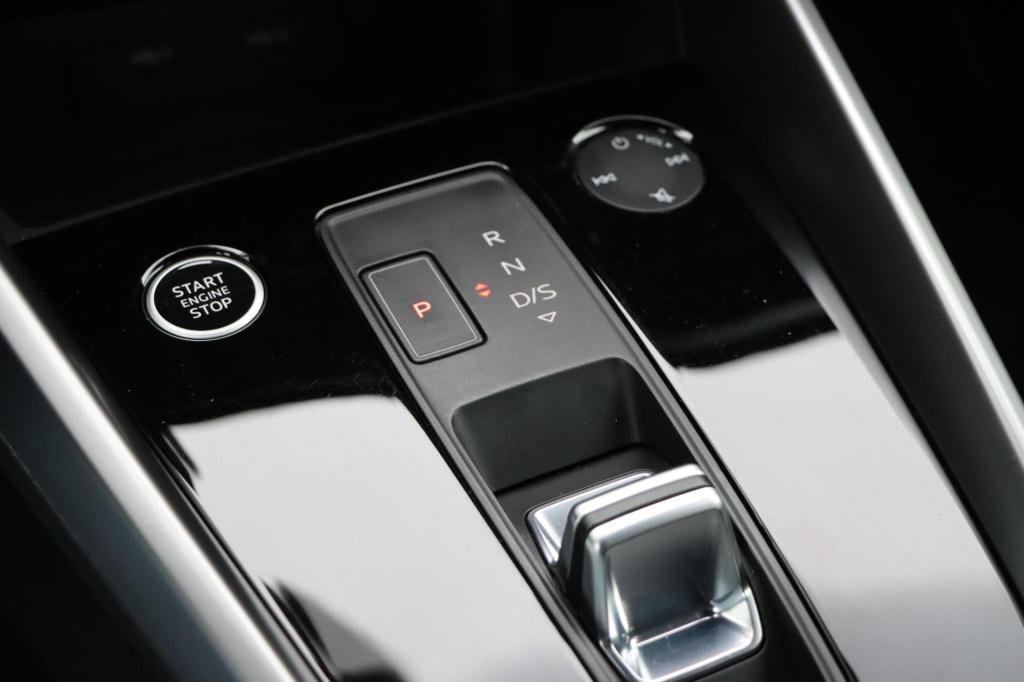 Audi A3 sportback 40 tfsi e s edition 204pk s-tronic