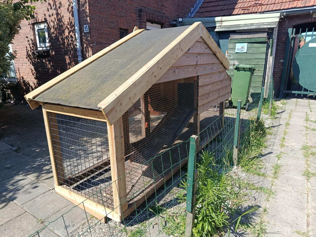 Groot kippen/knaagdieren hok