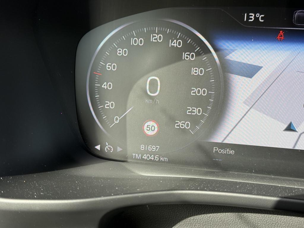 Volvo XC40 t4 190pk aut8 r-design| camera| trekhaak| elek.stoel| stoel.verw