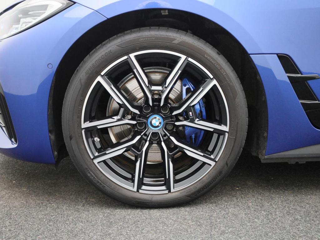 BMW I4 edrive35 m-sport 70 kwh | panoramadak | oyster leder | stoelverwarmi
