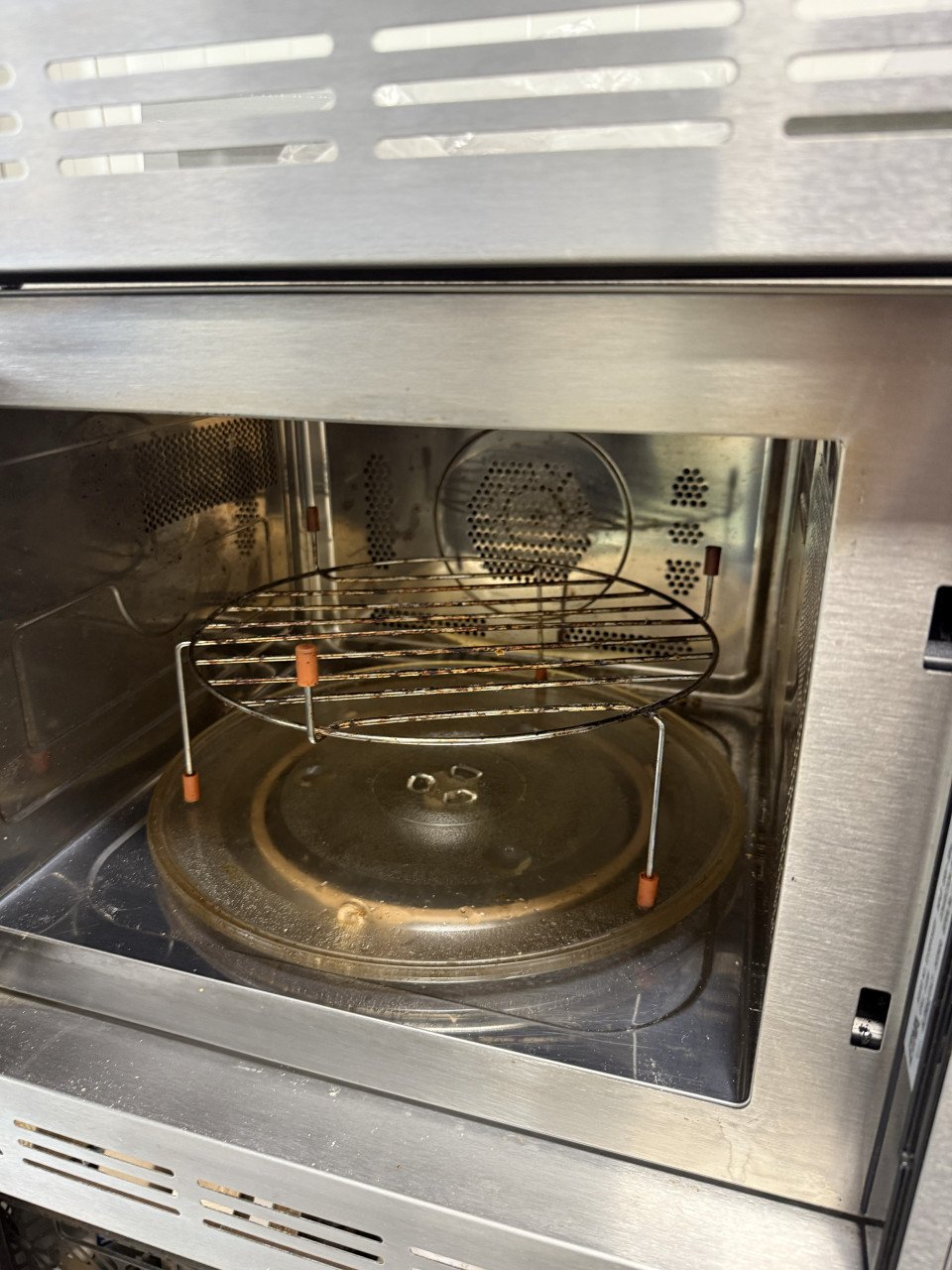 Combi oven / magnetron