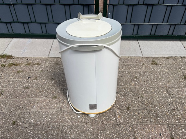 4 Centrifuges