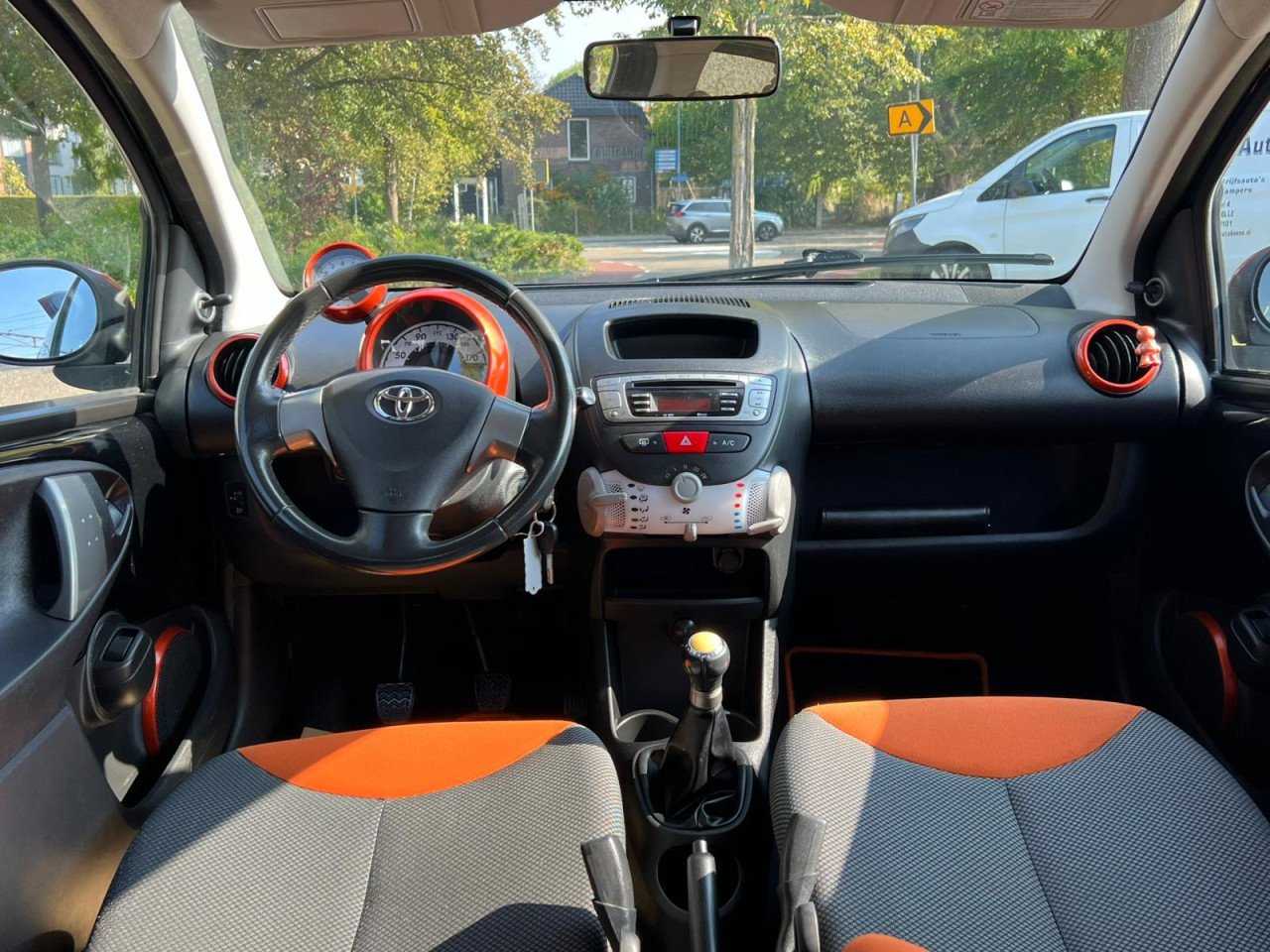 Toyota Aygo 1.0 VVT-i Dynamic Orange|N.A.P.|Nieuwe APK