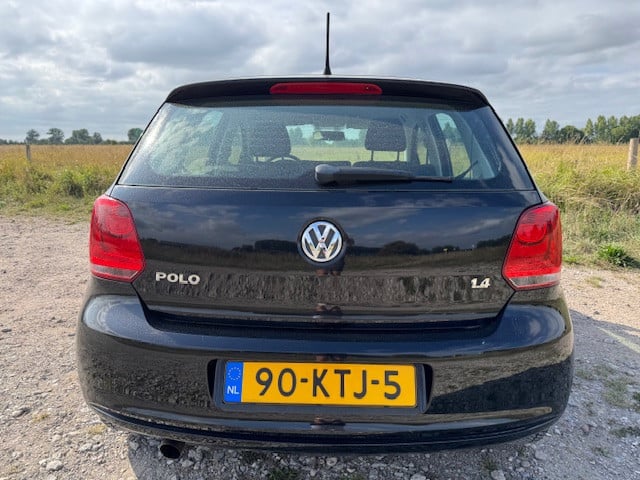 Volkswagen Polo 1.4 • Benzine • 2010 • 123.000 km • Zwart • APK 02-2026