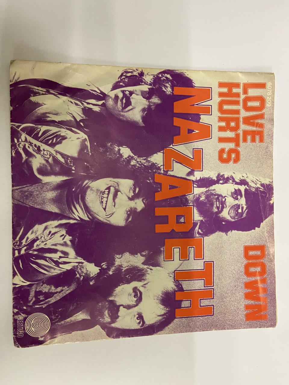 12 st diverse Singels.