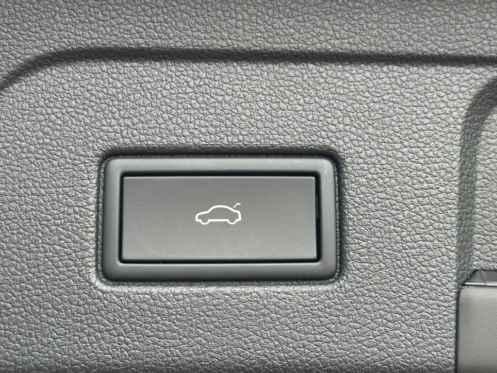 Volkswagen Touran 1.5 tsi 150pk dsg highline 7-persoons | dode hoek | virtu