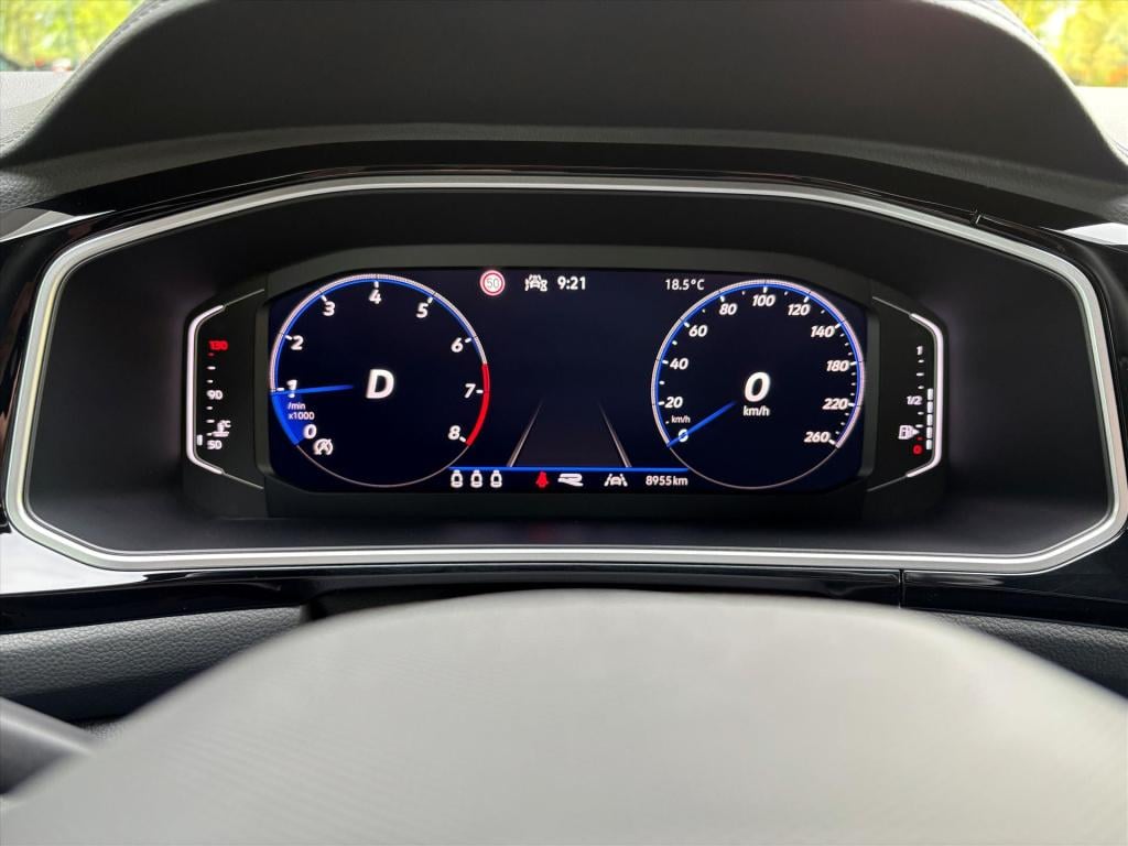 Volkswagen T-roc 1.5 tsi 150pk 7-dsg r-line| camera | keyless|unieke km sta