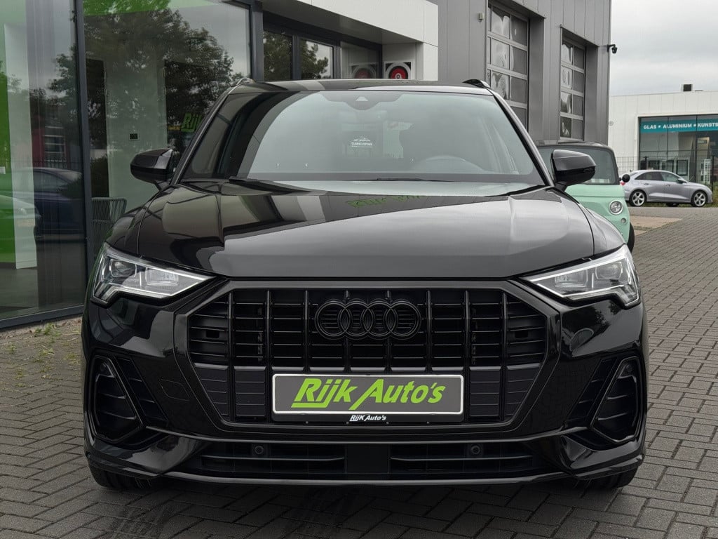 Audi Q3 35 tfsi 3x s-line * keyless * matrix led * carplay