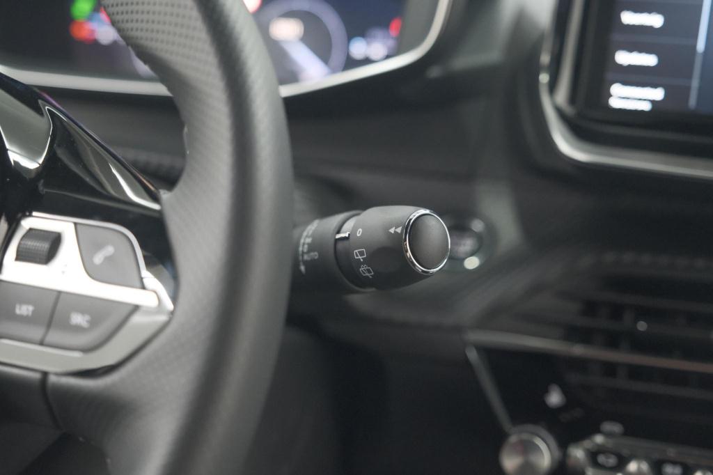 Peugeot 2008 puretech 130 eat8 gt | 360 camera | stoelmassage | adaptieve c