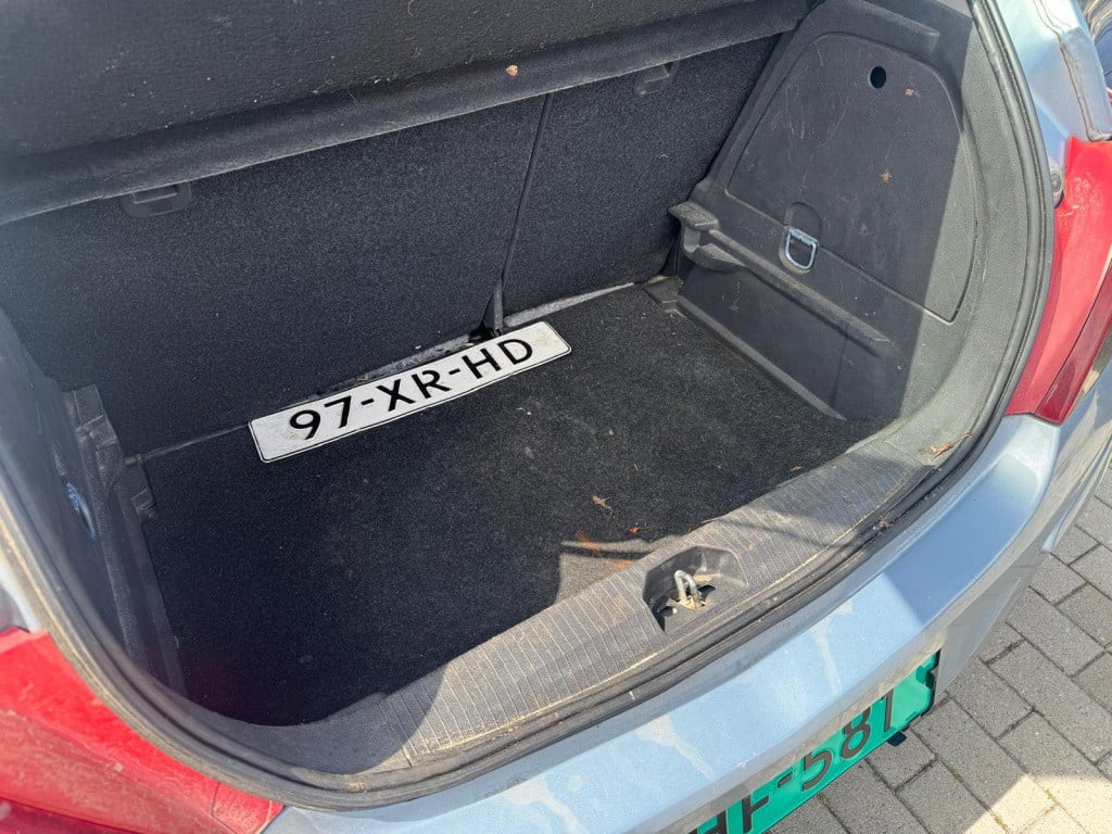 Opel Corsa 1.2-16v enjoy/lees tekst!/